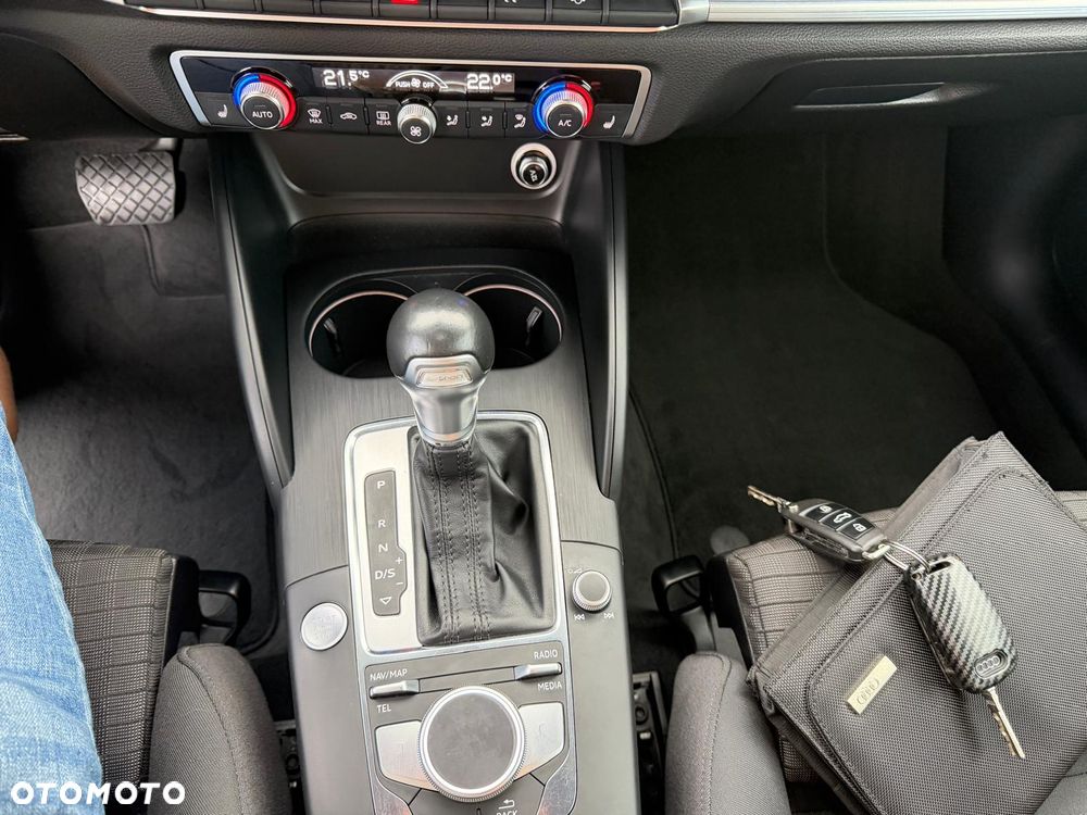 Audi A3 Sportback 40 e-tron S tronic design - 18