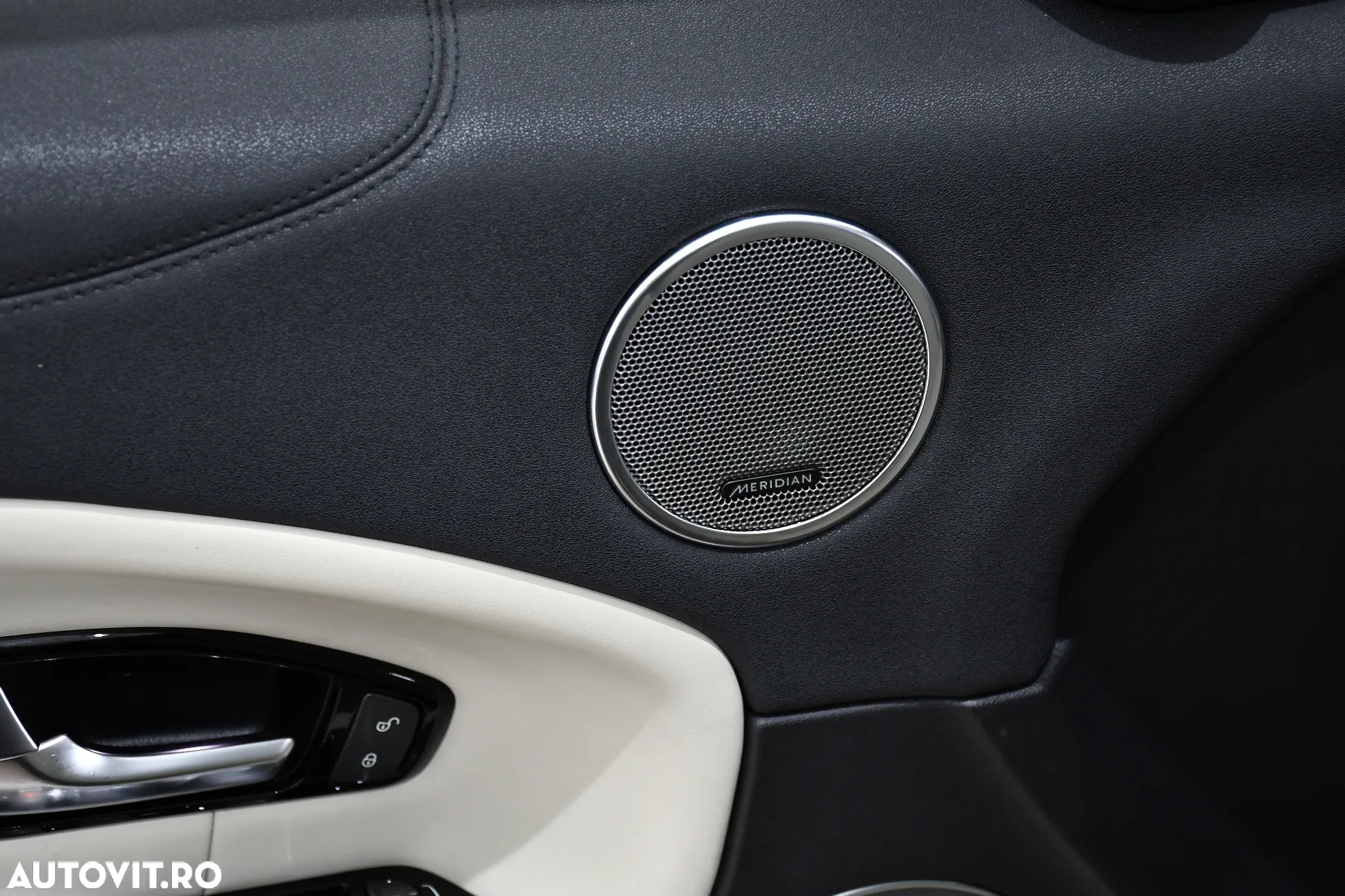 Land Rover Range Rover Evoque - 29