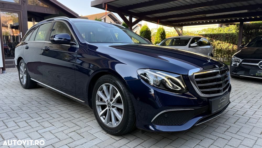 Mercedes-Benz E 220 d 4Matic T 9G-TRONIC Avantgarde - 23