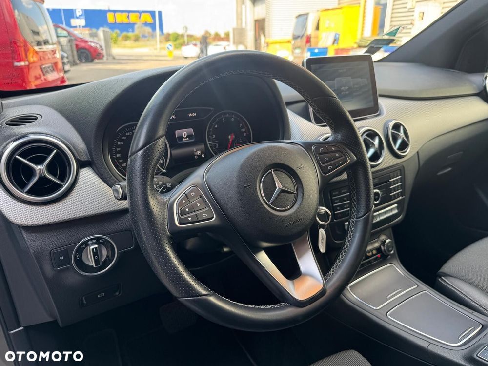 Mercedes-Benz Klasa B 220 4-Matic Urban - 15