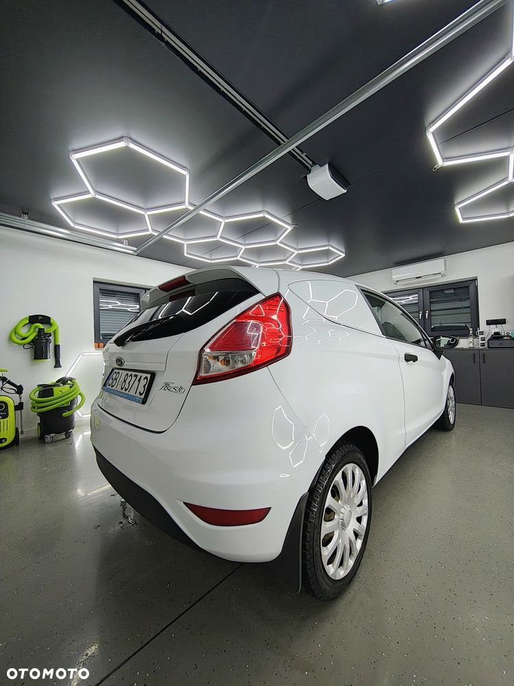 Ford Fiesta - 5