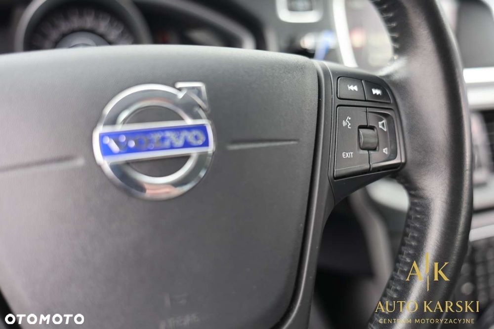 Volvo V40 - 16