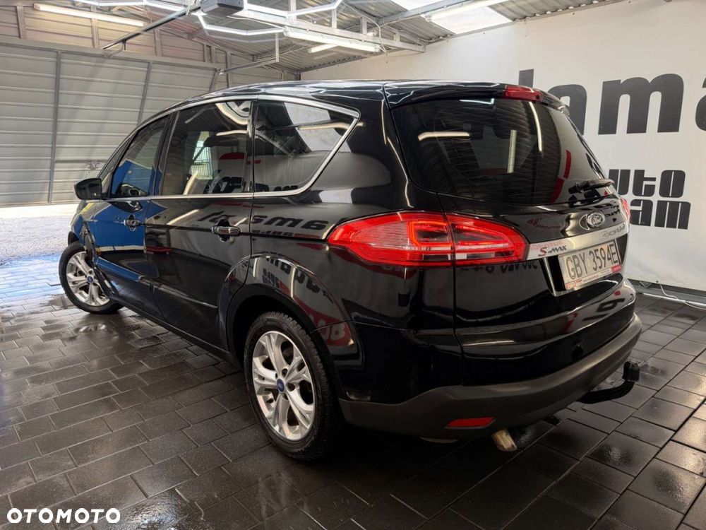 Ford S-Max - 14
