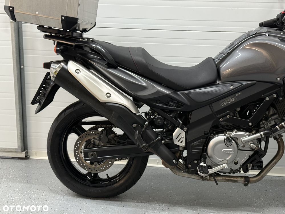 Suzuki V-STROM - 12