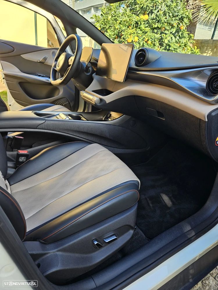 BYD Dolphin 60.4 kWh Design - 13