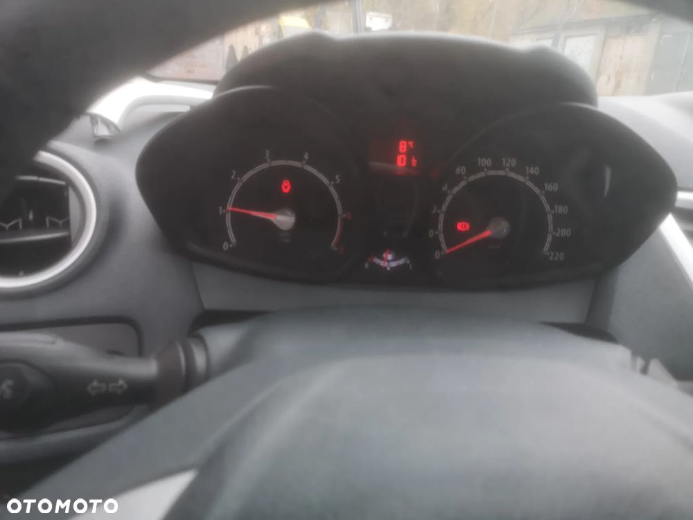 Ford Fiesta 1.25 Celebration - 28