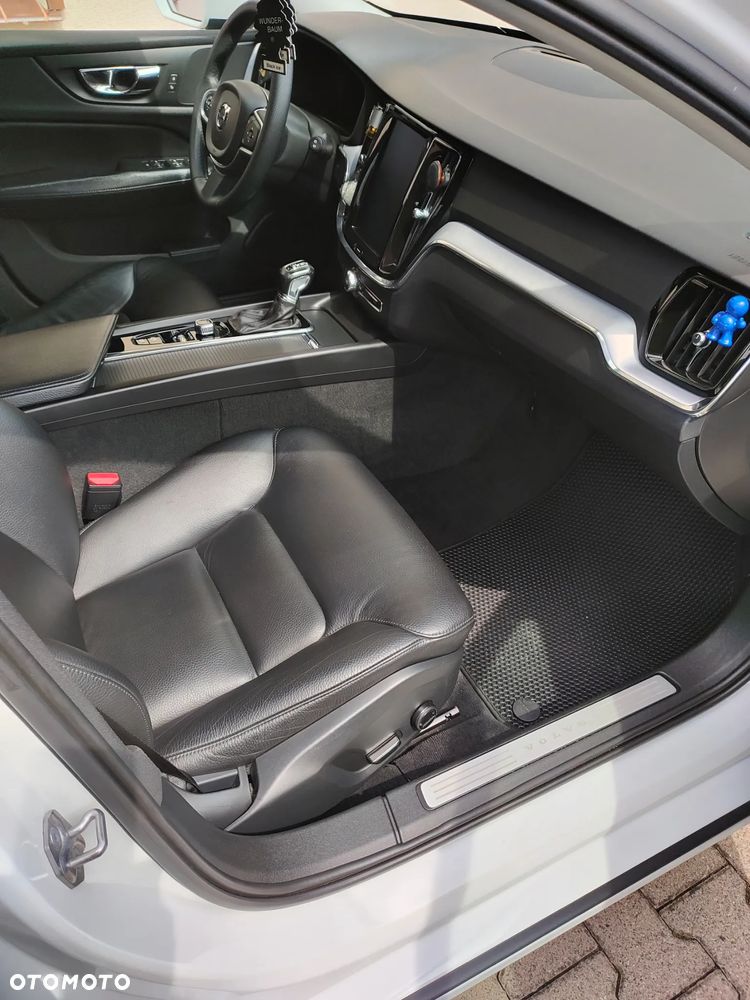 Volvo V60 D4 Geartronic Momentum Pro - 13