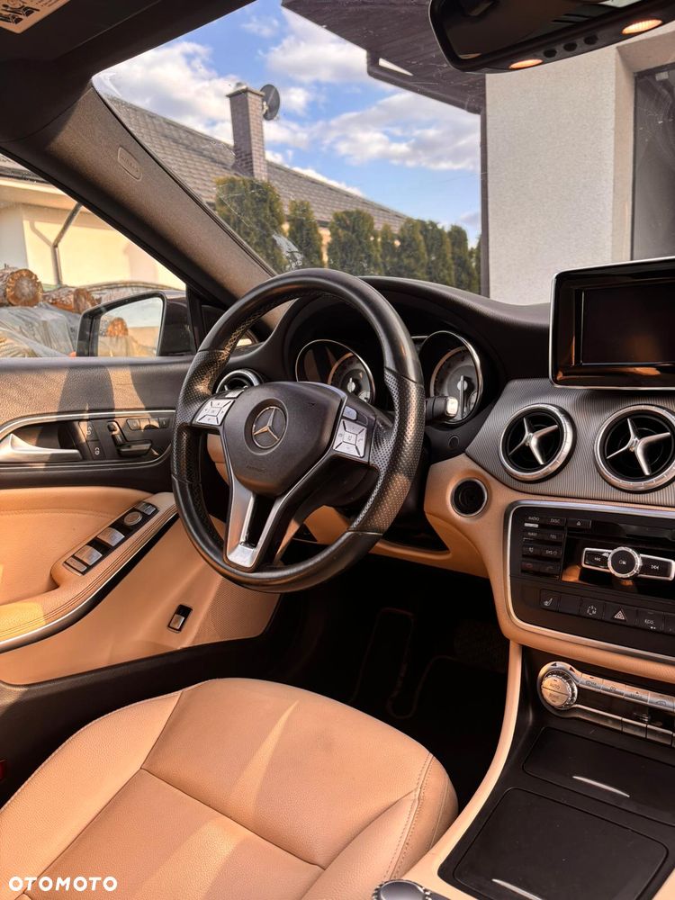 Mercedes-Benz CLA 250 4Matic 7G-DCT Sport - 19