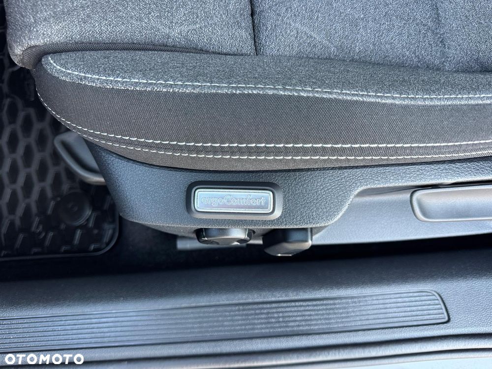 Volkswagen Passat Variant 2.0 TDI Business DSG - 12