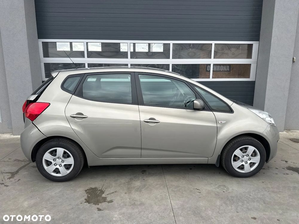 Kia Venga - 1