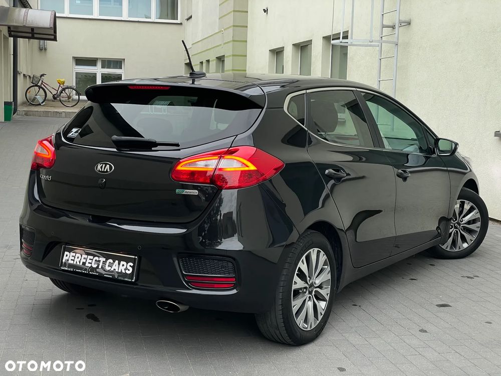 Kia Ceed 1.4 L Business Line Plus - 3