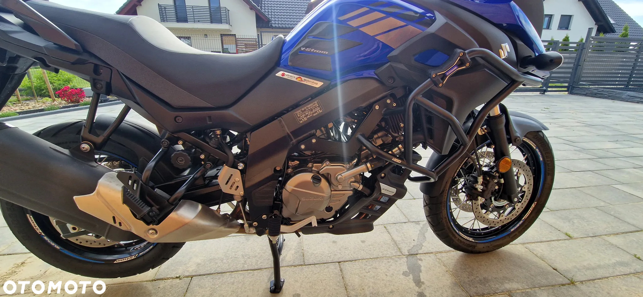 Suzuki V-STROM - 12
