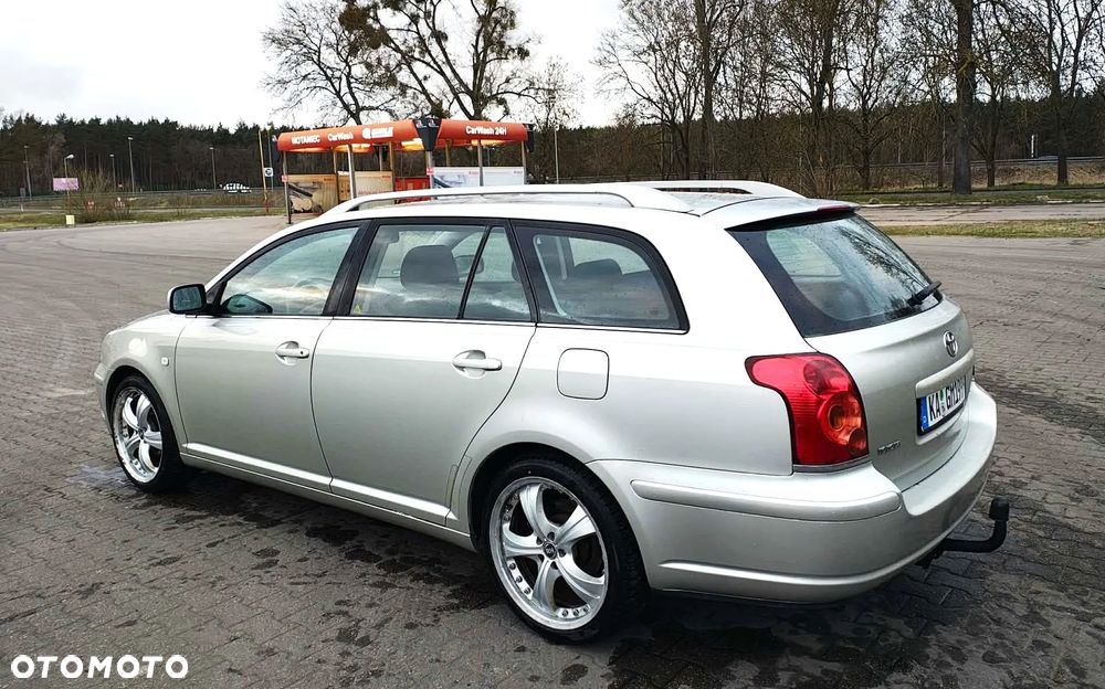 Toyota Avensis 1.8 VVT-i - 23