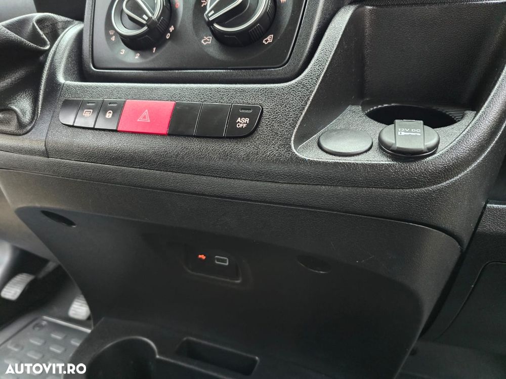 Peugeot Boxer HDi L2H2 S&S TwinCab - 25