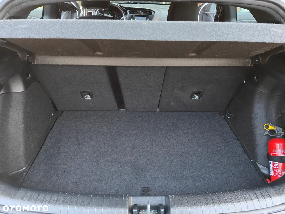 Hyundai i20 1.4 Premium - 6