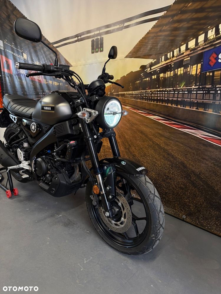 Yamaha XSR - 8