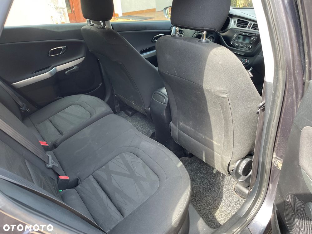 Kia Ceed 1.6 CRDi 115 ISG Vision - 14