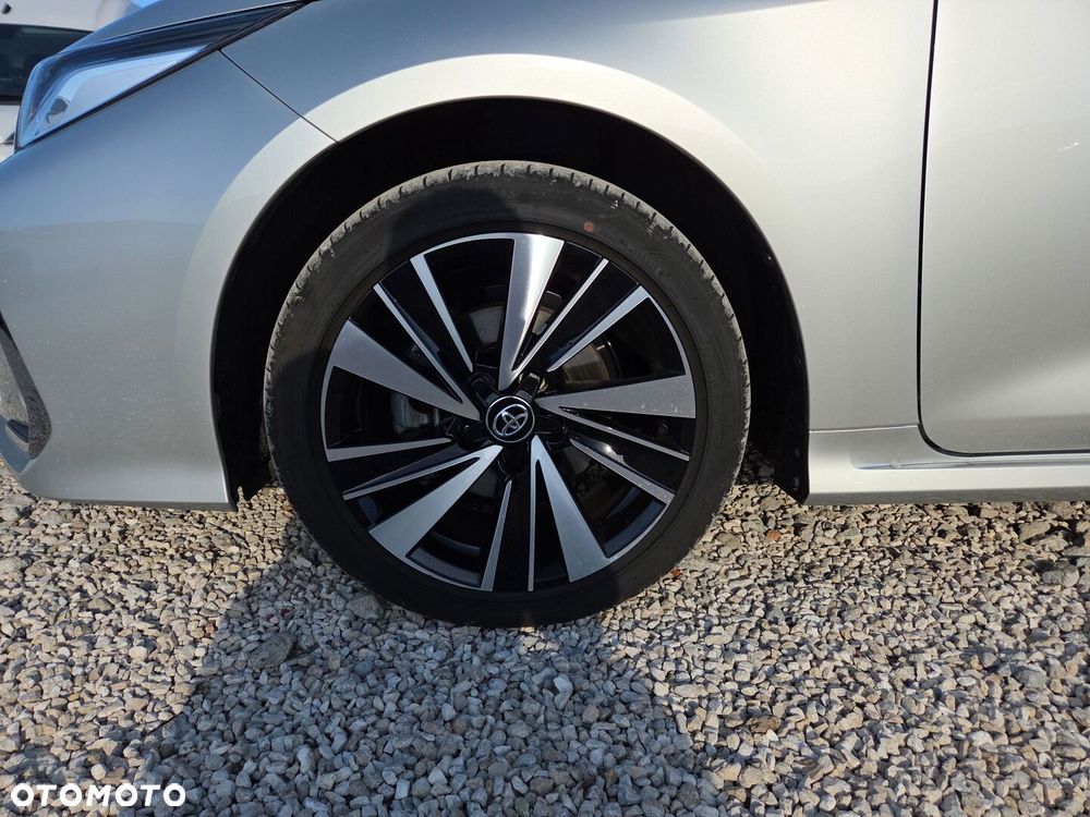 Toyota Corolla 1.8 Hybrid Style - 18