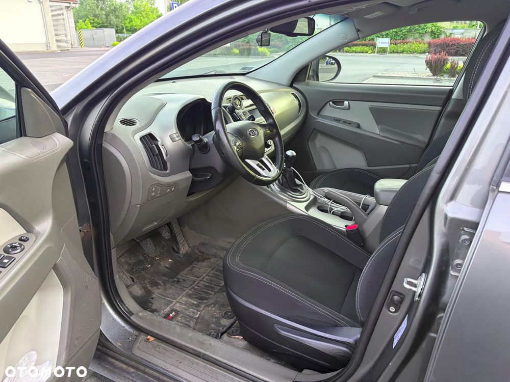 Kia Sportage 2.0 L 2WD - 8