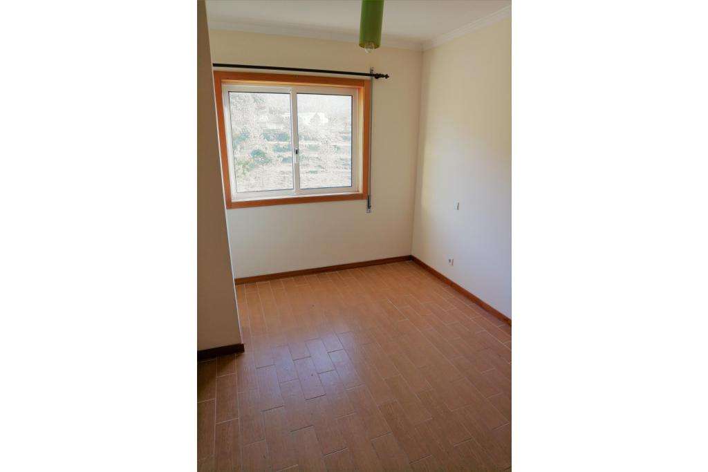 Apartamento T3 Equipado e com Garagem - Grande imagem: 5/14
