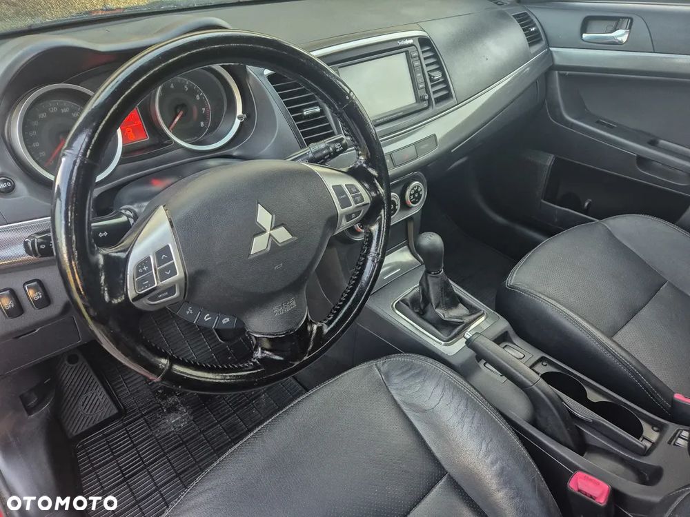 Mitsubishi Lancer - 9
