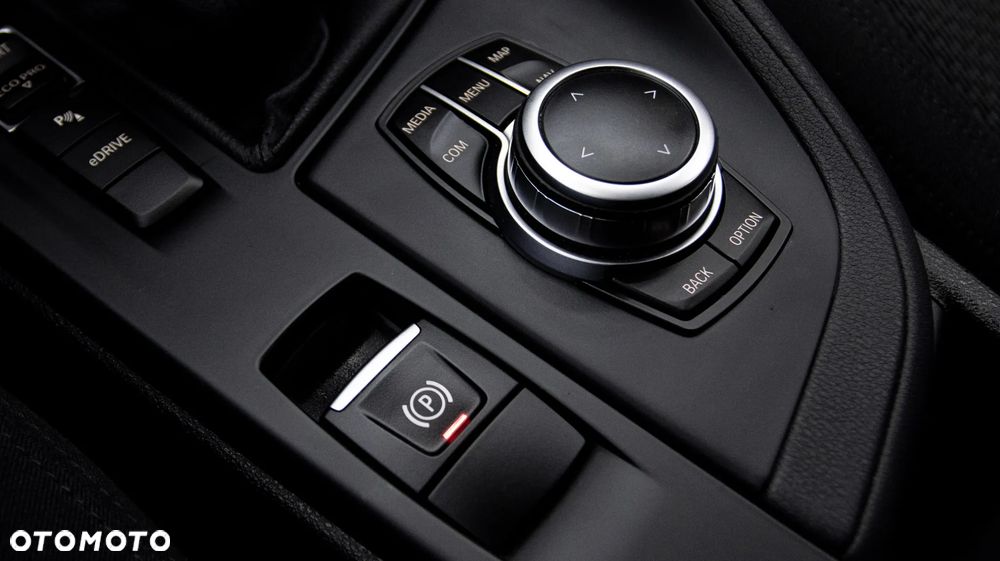 BMW X1 xDrive25e Advantage - 23