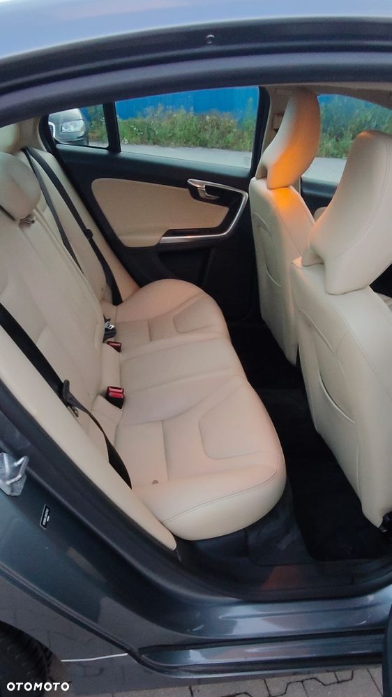 Volvo S60 - 10