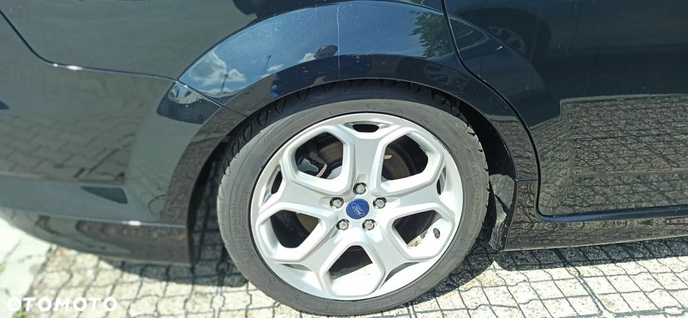 Ford Mondeo 2.5 Titanium S - 25