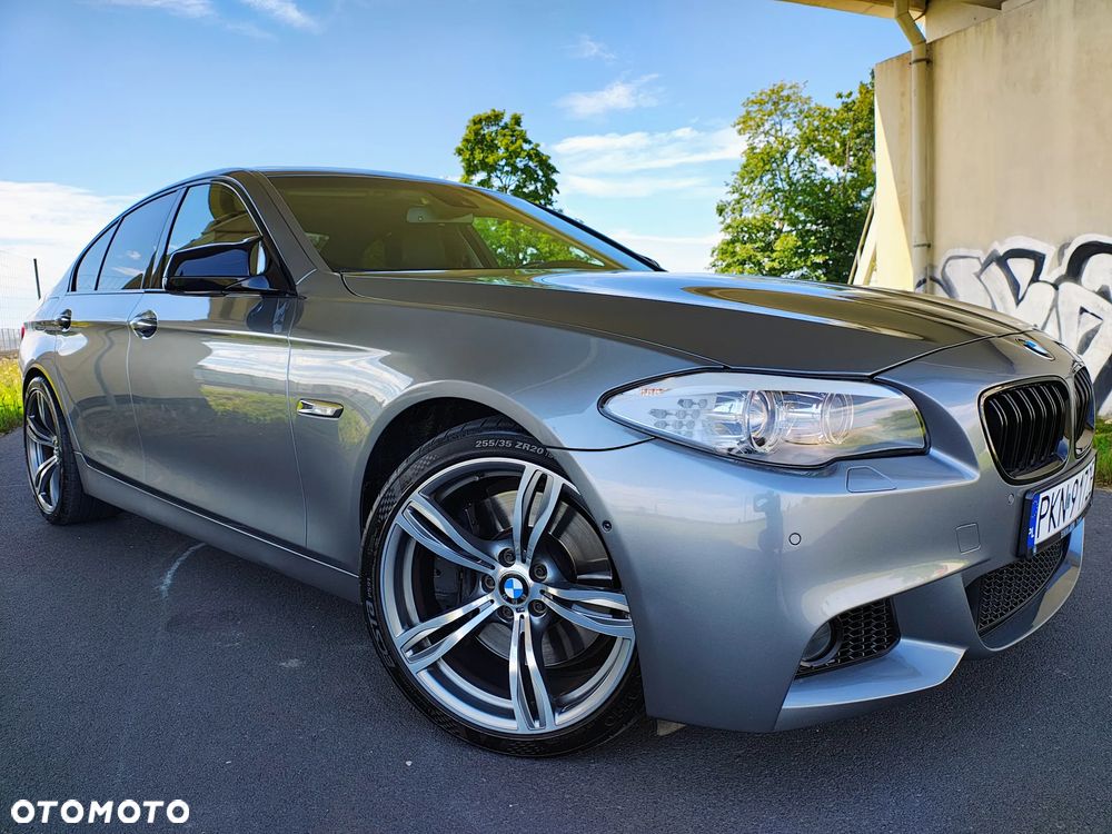 BMW Seria 5 550i Sport-Aut - 11