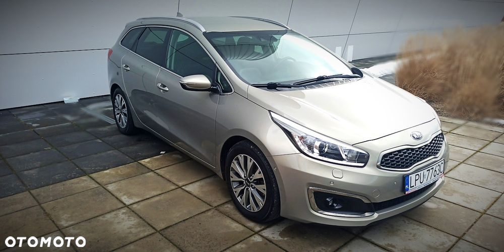 Kia Ceed 1.6 CRDi 136 DCT ISG Platinum Edition - 6