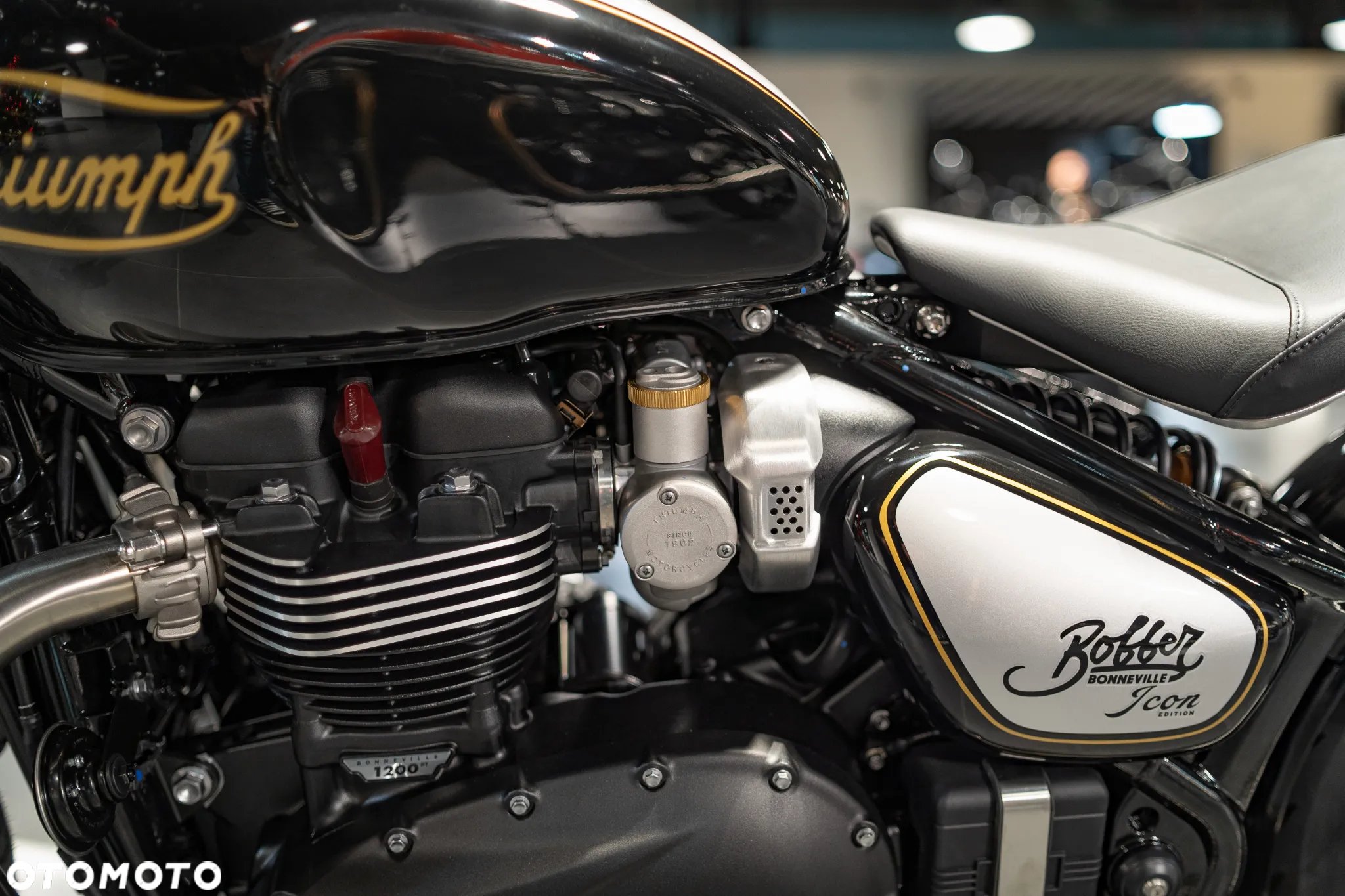 Triumph Bonneville Bobber - 20