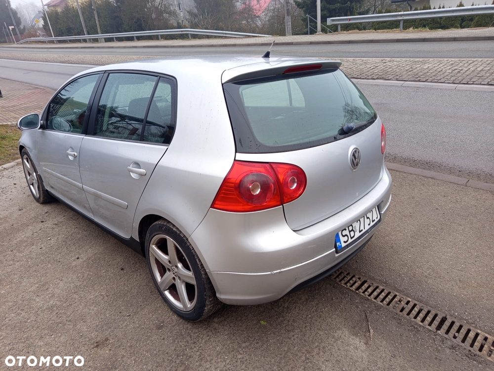 Volkswagen Golf - 5