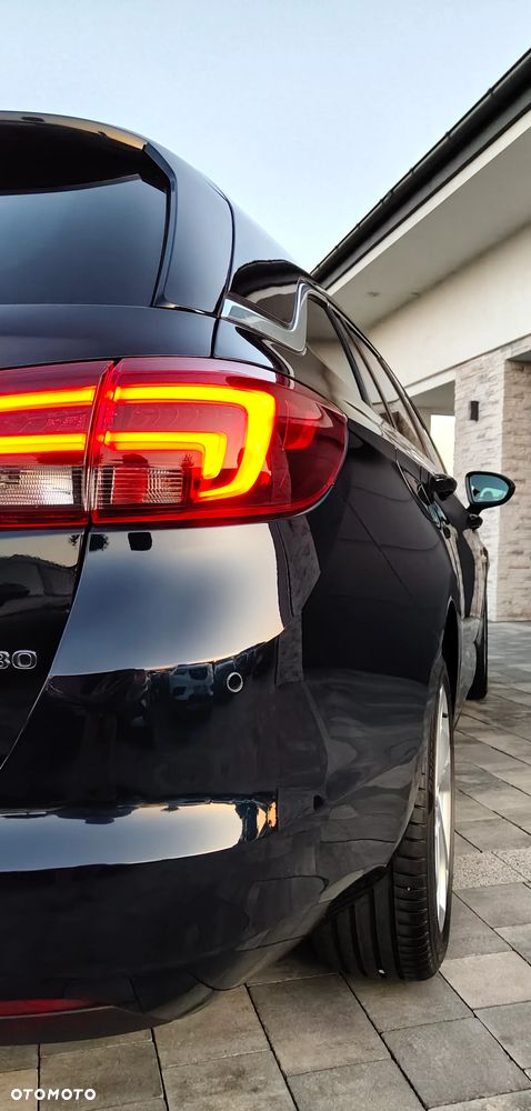 Opel Astra 1.4 Turbo Business - 31