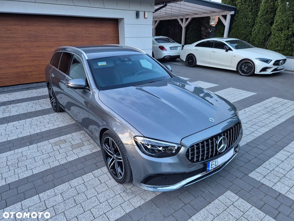Mercedes-Benz Klasa E 220 d 4-Matic Exclusive - 3