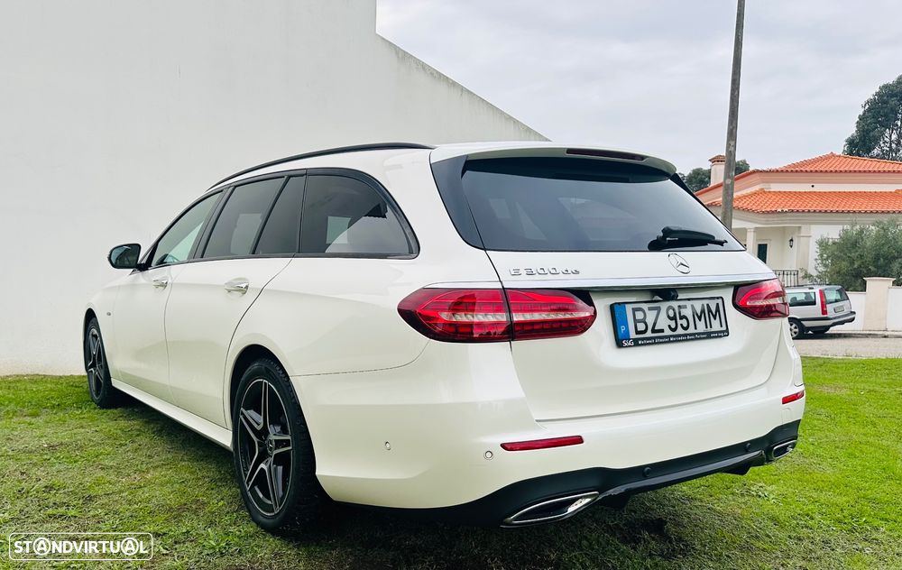 Mercedes-Benz E 300 de AMG Line - 3