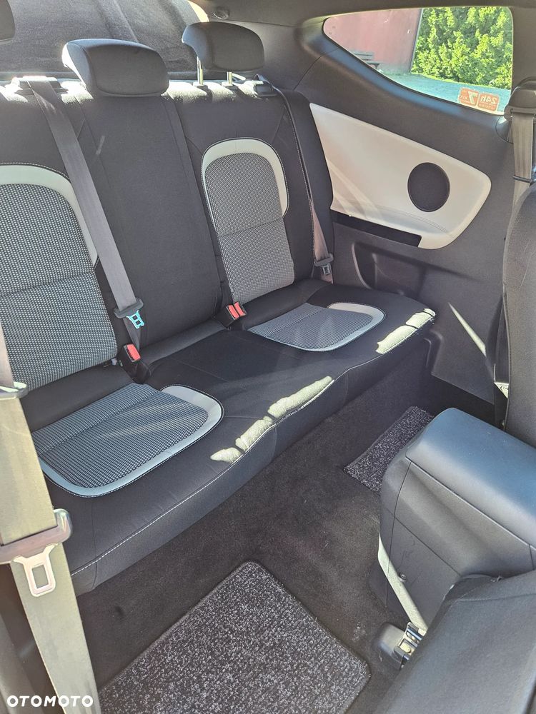 Kia Ceed 1.6 GDI Business Line - 29