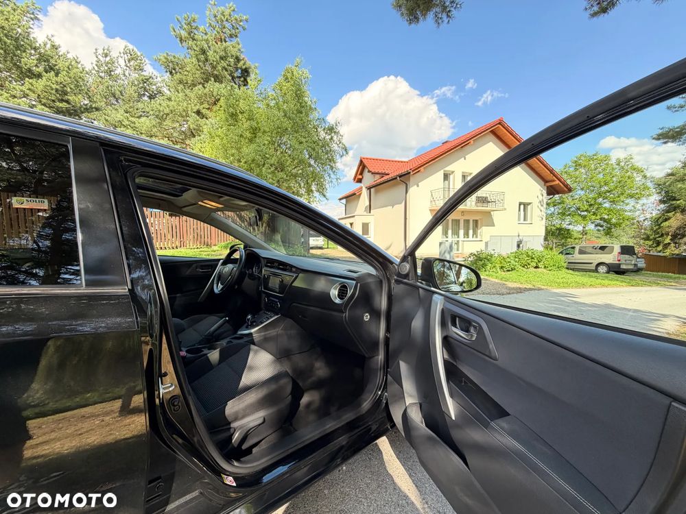 Toyota Auris - 23