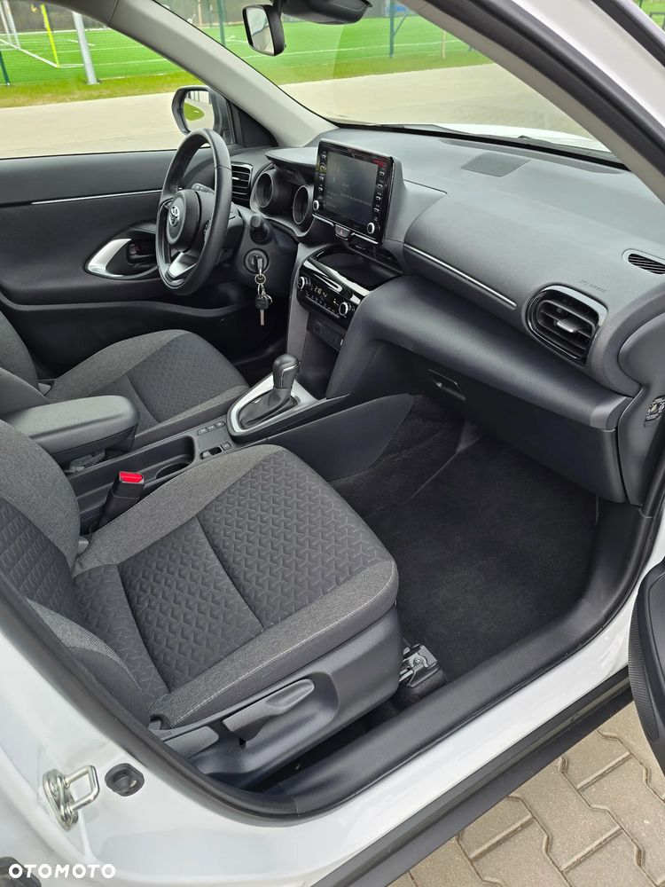 Toyota Yaris Cross - 15