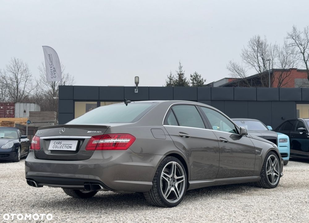 Mercedes-Benz Klasa E 63 AMG AMG Speedshift 7G-MCT - 4