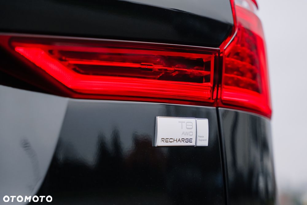 Volvo XC 60 T8 Plug-In Hybrid AWD Ultimate Dark - 6