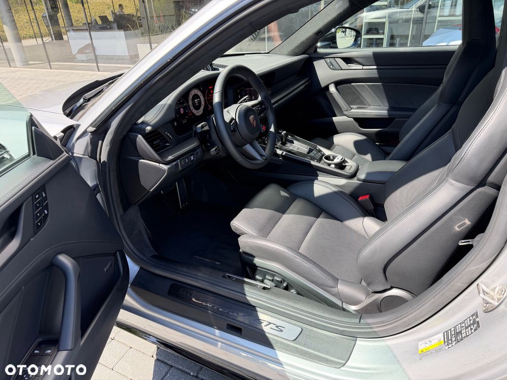 Porsche 911 - 16
