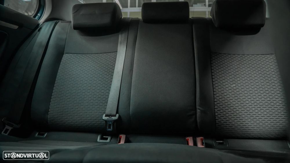 VW Jetta - 20