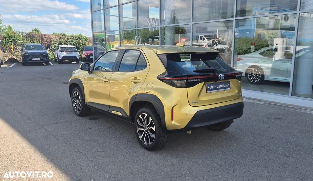 Toyota Yaris Cross 1.5 VVT-i HSD 4x2 Dynamic - 3