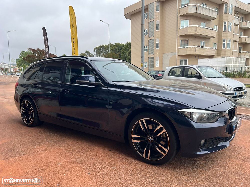 BMW 318 d Dynamic - 14