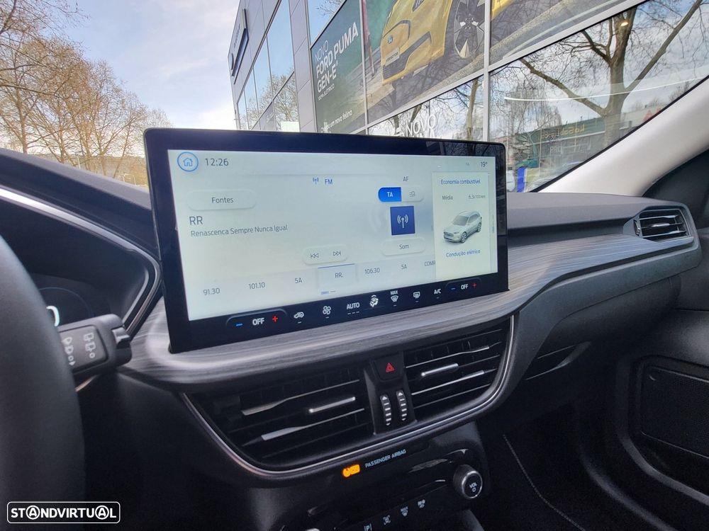 Ford Kuga - 17