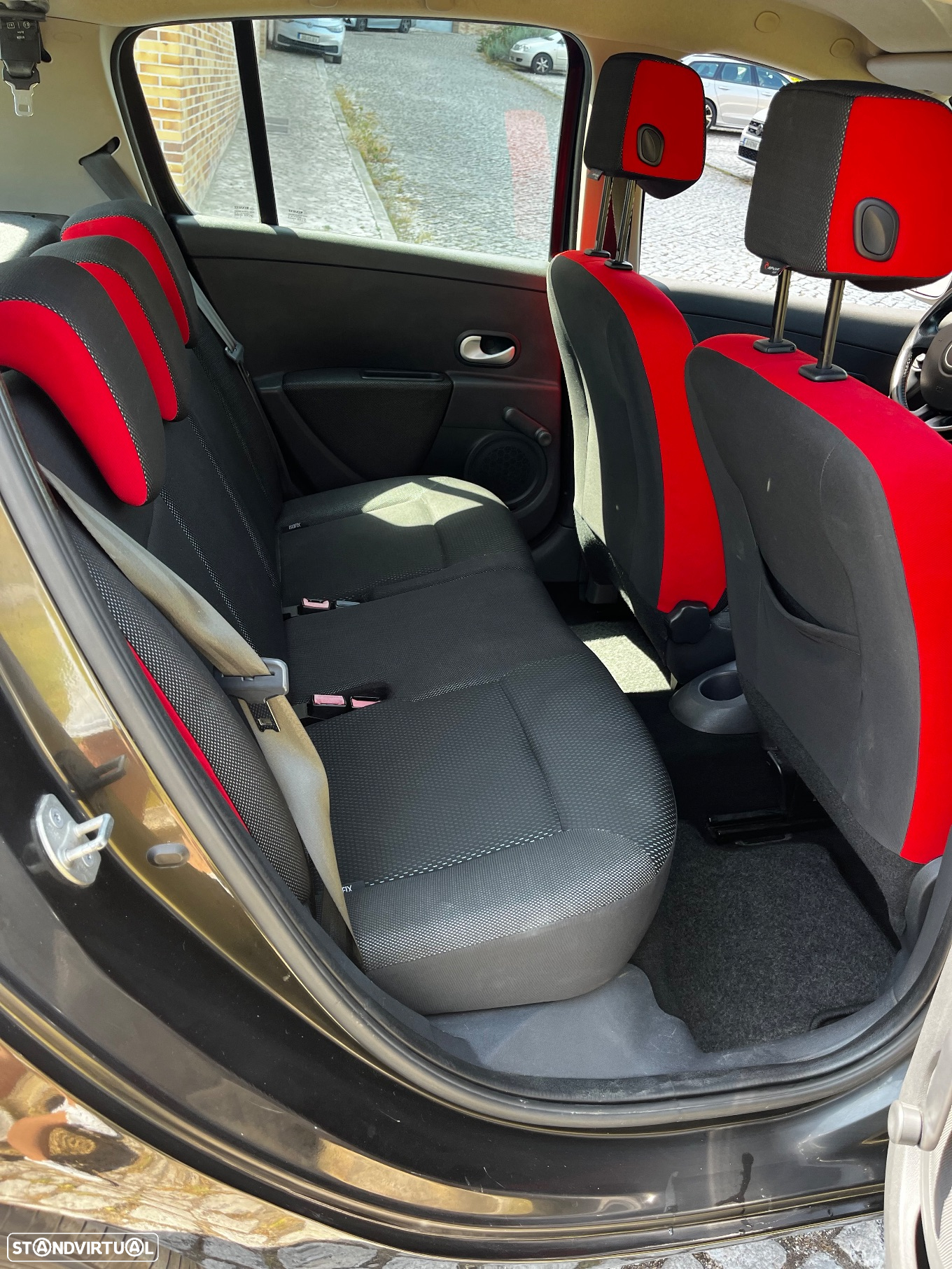 Renault Clio 1.5 dCi Rip Curl - 14