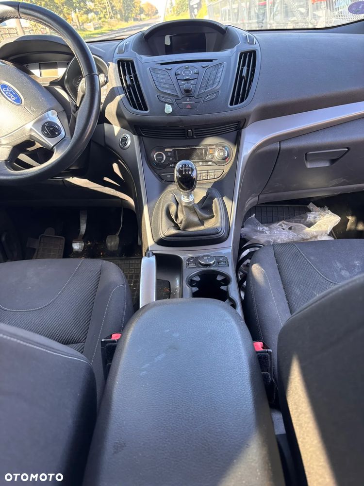Ford Kuga - 18