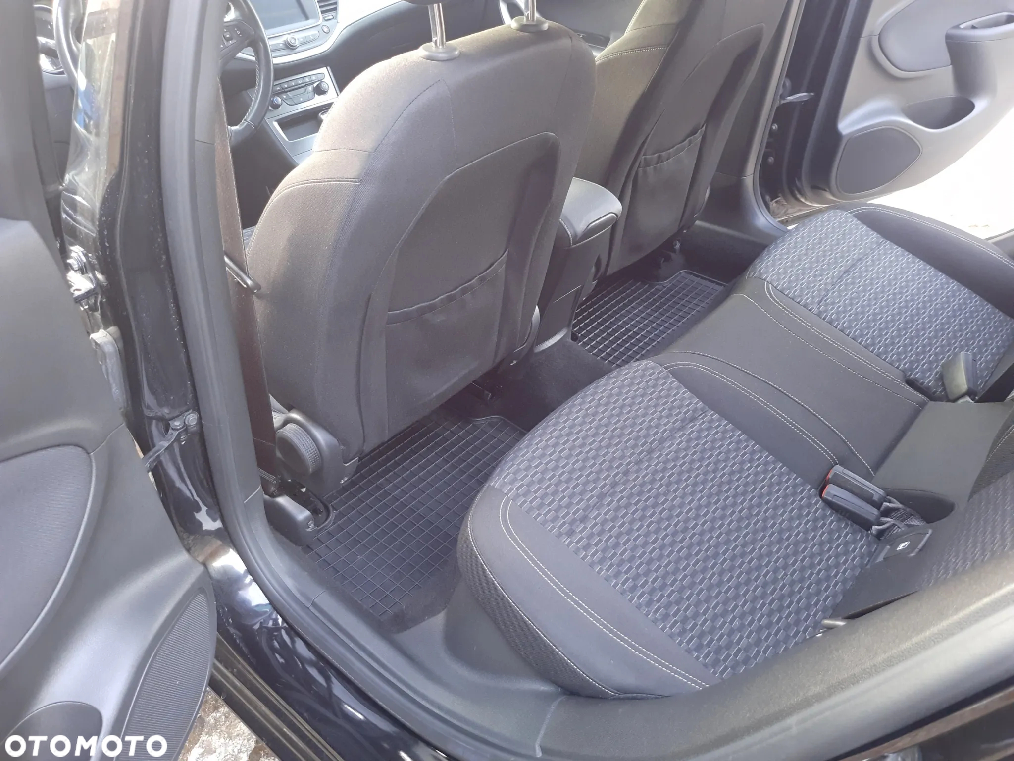 Opel Astra 1.6 D Start/Stop Sports Tourer 120 Jahre - 14