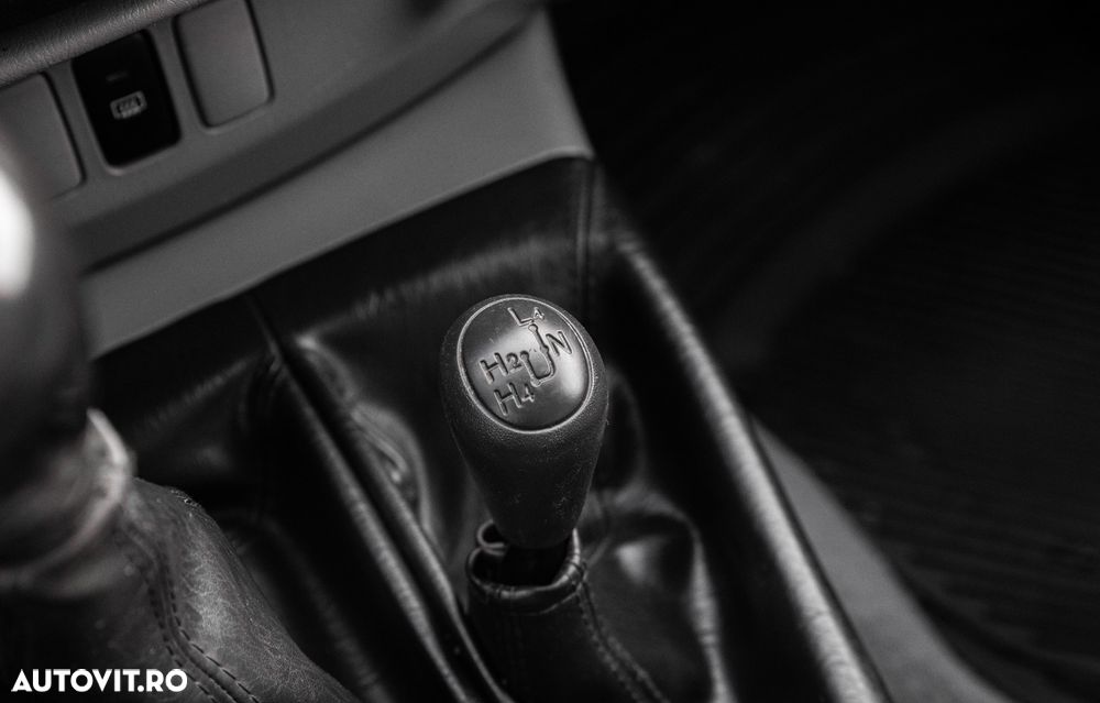 Toyota Hilux 4x4 Double Cab - 17