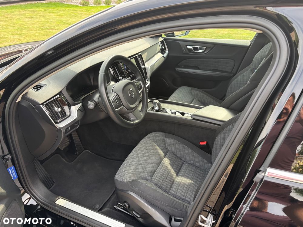 Volvo V60 B3 B Momentum Core - 13